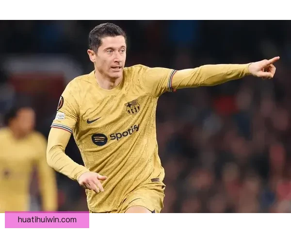 莱万仅用109场便突破100粒联赛进球 成弗里克治下进攻核心 莱万仅用109场便突破100粒联赛进球 成弗里克治下进攻核心